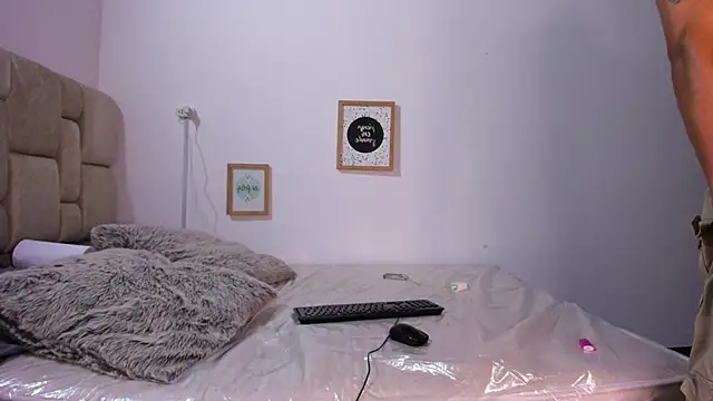 Latin Pleasures online show from December 20, 2025, 10:06 pm