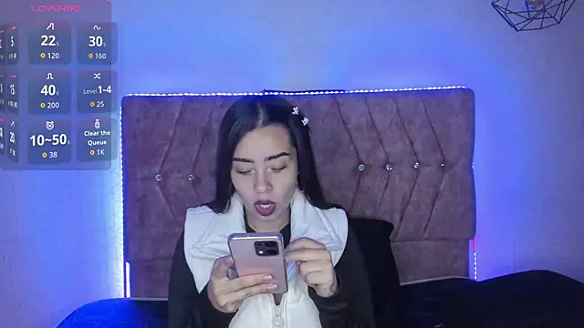 Mia lopez 1 online show from April 11, 2026, 9:57 am