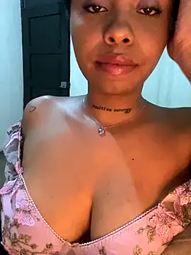 Snapshot of Itanydiorr chatting on October 16, 2025, 12:00 am Itanydiorr online show from October 16, 2025, 12:00 am