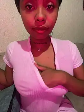 Snapshot of Itanydiorr chatting on November 9, 2025, 6:01 am Itanydiorr online show from November 9, 2025, 6:01 am