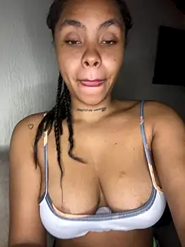 Snapshot of Itanydiorr chatting on December 20, 2025, 12:34 pm Itanydiorr online show from December 20, 2025, 12:34 pm