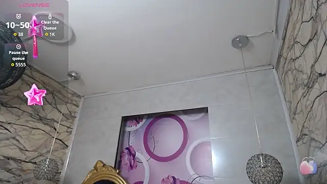 kimberly candy online show from November 20, 2025, 7:24 pm