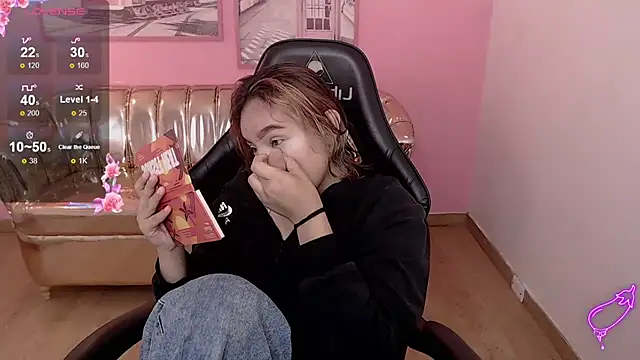 mia foster t online show from November 8, 2025, 12:49 pm