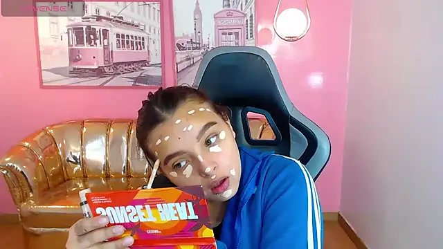 mia foster t online show from December 20, 2025, 1:07 pm