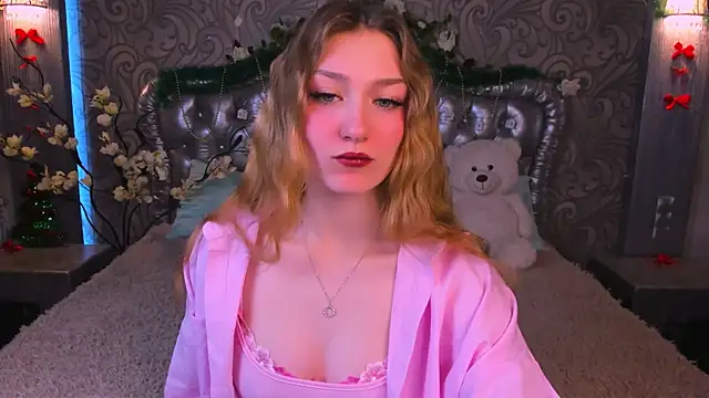 AngelAnabelle online show from January 13, 2026, 8:25 pm