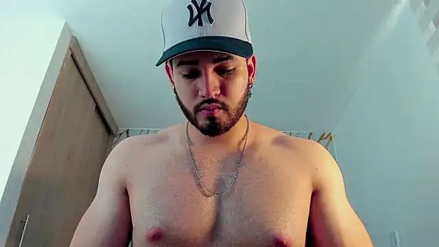 ElianKeiser online show from March 30, 2026, 6:42 pm