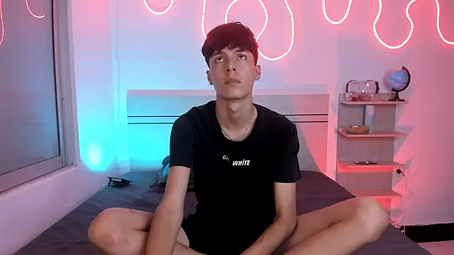 luccas ferreira online show from November 11, 2025, 7:03 pm