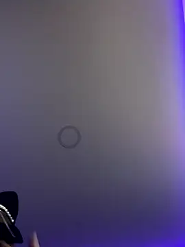 Hotlatinpussy online show from October 17, 2025, 4:15 am