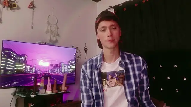 Tyler cat online show from November 26, 2025, 12:55 am