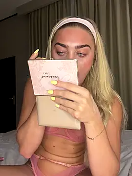 Aurii Angel online show from October 11, 2025, 11:14 pm