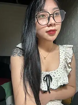 Snapshot of Linh5790 chatting on October 16, 2025, 3:24 pm Linh5790 online show from October 16, 2025, 3:24 pm