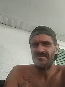 Thatfknguy81 online show from May 17, 2026, 4:47 pm