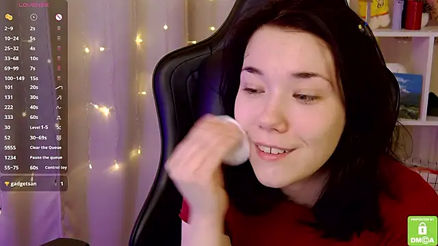 Kelly foox online show from March 15, 2026, 11:49 am