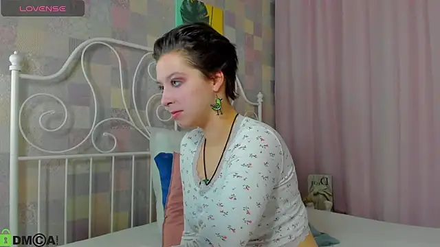 Sara Frayer online show from November 26, 2025, 1:06 am