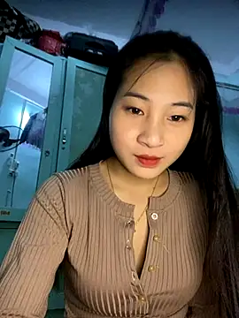 banlinh004 online show from December 4, 2025, 1:09 pm