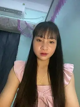 banlinh004 online show from April 28, 2026, 3:17 pm