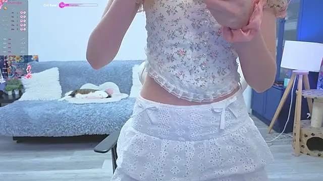 Snapshot of xAlisontiny chatting on December 1, 2025, 10:59 pm xAlisontiny online show from December 1, 2025, 10:59 pm