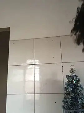 Lorennapires online show from January 5, 2026, 6:22 pm