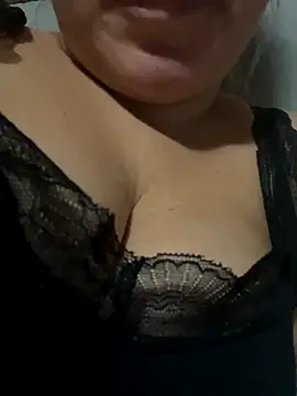 Daiana Andra online show from November 30, 2025, 7:29 pm