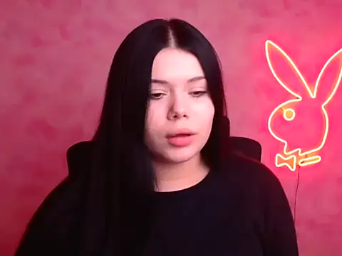 Mona Esty online show from November 27, 2025, 10:34 pm