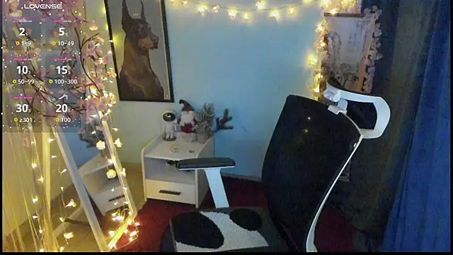 Mona Esty online show from February 4, 2026, 8:58 pm