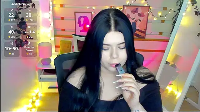 Mona Esty online show from February 18, 2026, 8:27 pm