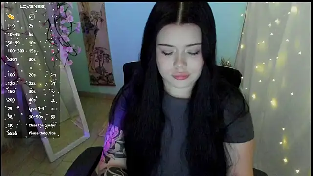 Mona Esty online show from April 11, 2026, 6:18 am