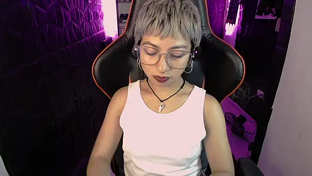 lunarichy22 online show from February 20, 2026, 7:58 pm