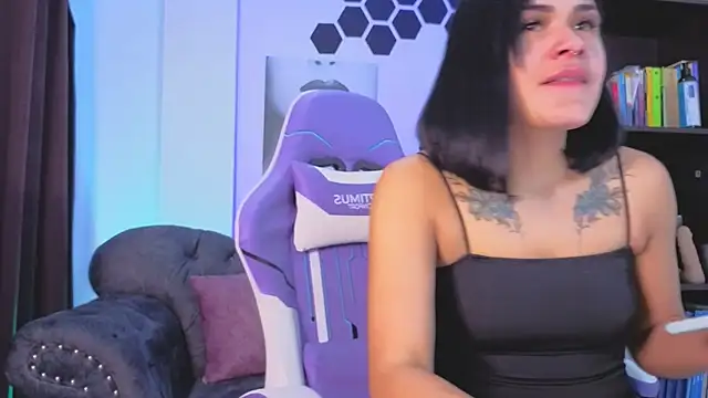 Violet Jhonson online show from January 10, 2026, 3:58 pm