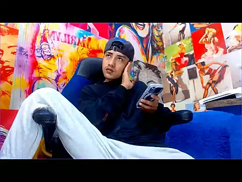 dazo vnzl12 online show from December 19, 2025, 4:36 pm