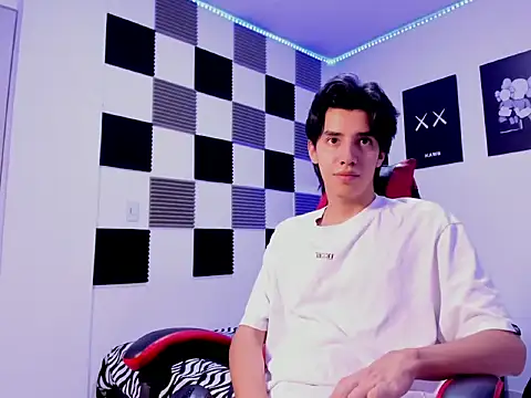 jeycobb online show from October 31, 2025, 11:55 am