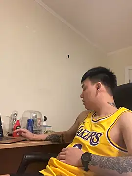 latava online show from October 5, 2025, 4:38 pm