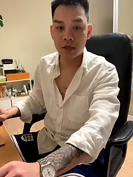 latava online show from November 11, 2025, 3:12 pm