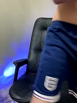 latava online show from December 13, 2025, 7:53 pm