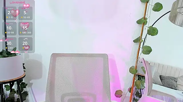  alishaa c online show from October 30, 2025, 10:21 pm