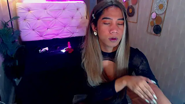 Ursweet nathaliee online show from October 13, 2025, 12:10 am