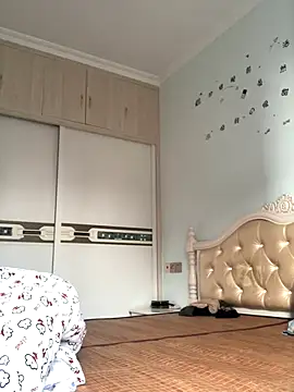 Mile-m online show from October 13, 2025, 9:20 am