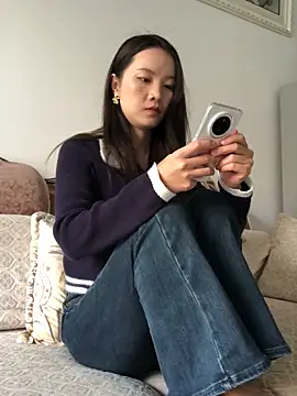 Snapshot of Mile-m chatting on February 25, 2026, 2:43 am Mile-m online show from February 25, 2026, 2:43 am