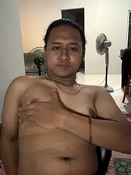 latexidn online show from November 28, 2025, 3:04 pm