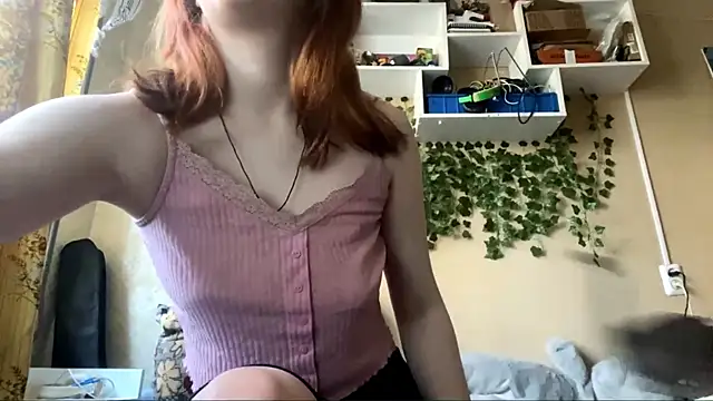 Snapshot of AnitaVanruiten chatting on October 7, 2025, 6:54 am AnitaVanruiten online show from October 7, 2025, 6:54 am