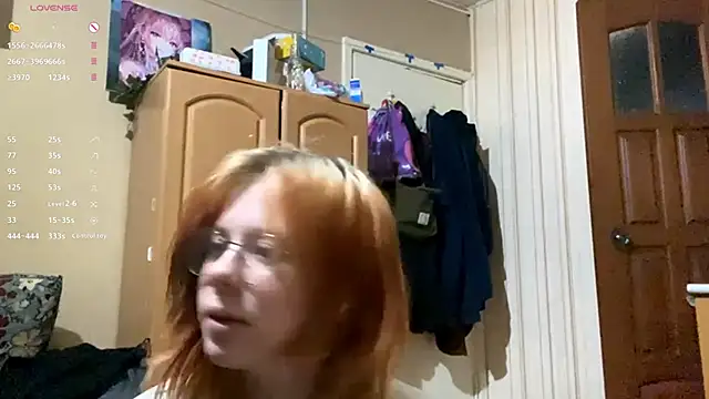 Snapshot of AnitaVanruiten chatting on October 25, 2025, 5:15 am AnitaVanruiten online show from October 25, 2025, 5:15 am