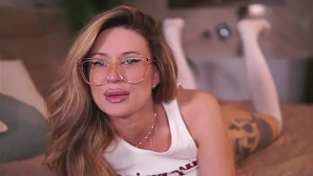 AvaMaddisson online show from March 11, 2026, 4:29 am