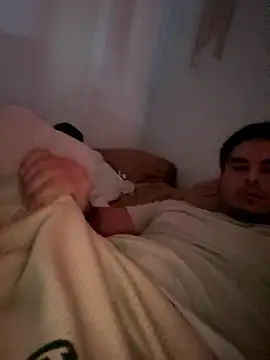 Snapshot of Leeeek23 chatting on January 11, 2026, 12:48 am Leeeek23 online show from January 11, 2026, 12:48 am