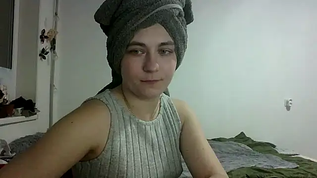 Twolatte1520 online show from February 27, 2026, 7:25 pm