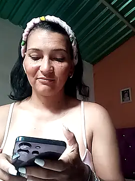 Snapshot of fanny_soto chatting on October 8, 2025, 11:41 am fanny soto online show from October 8, 2025, 11:41 am