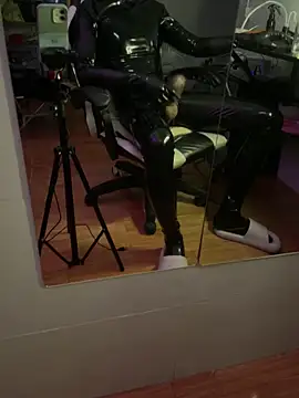 Wuza-H online show from December 2, 2025, 8:37 pm