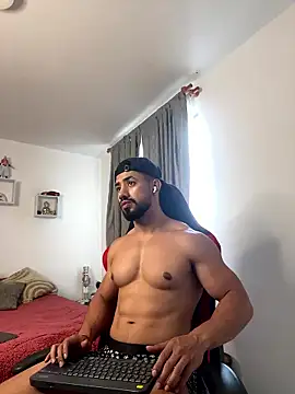 Ezzio Scolaro online show from January 14, 2026, 9:09 pm