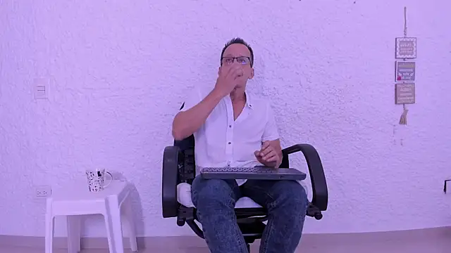  axelking  online show from February 20, 2026, 11:32 am