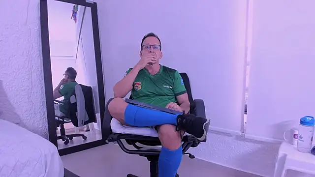  axelking  online show from March 4, 2026, 11:49 am