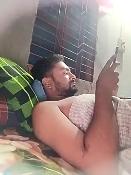 Snapshot of mfrboss1 chatting on October 3, 2025, 11:46 pm mfrboss1 online show from October 3, 2025, 11:46 pm